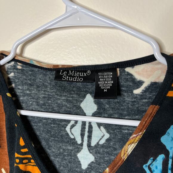 Le Mieux Studio Artsy Eclectic Top M Black V-Neck 3/4 Sleeve Abstract Print - Picture 2 of 4